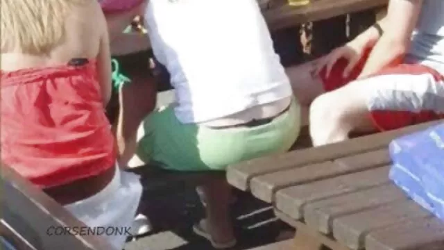 Lesbea mistura de migalhas naturais, rata a Lamber, Massagem xvídeos vídeo de pornô com tesouras e dedos