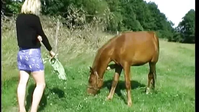 Fumo um cigarro melhor video porno a tocar a minha ratinha! Multi orgasmo