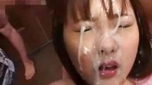 Um vibrador Asiático! vídeo pornô caseiro vídeo pornô caseiro