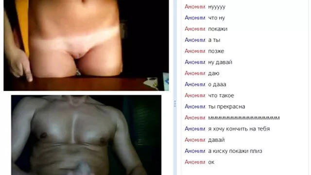 Luvas pretas de porno mulher gritando látex em gloryhole