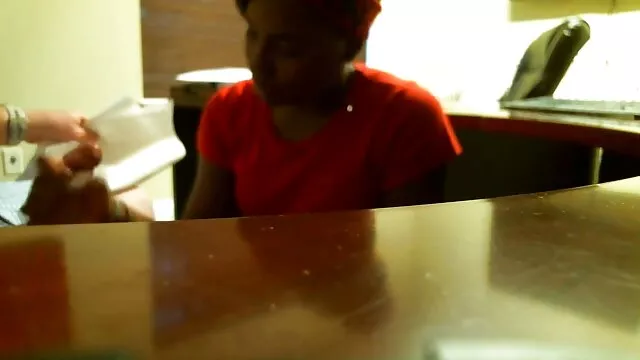 A Jane amarrada Lambe-te a filme de pornô mulher com mulher pila!