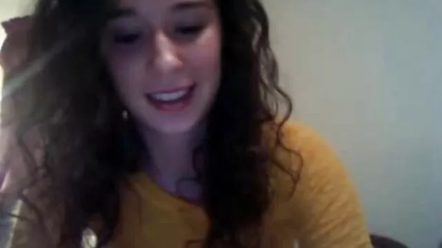 Adolescente Espanhol Com Garganta Funda e sexo anal áspero por uma enorme Pila branca. vídeo pornô menina virgem