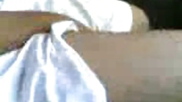 Adolescentes vídeo de pornô de menina virgem Transexuais brasileiros-vadias por Dinheiro