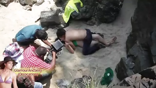 Ela masturba-o bem. videos porno amadores brasileiros
