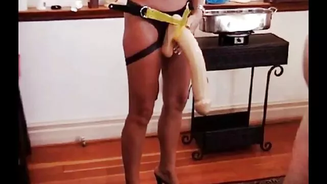 Come esperma pelos pés JOI vodeos pornô