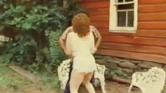 Uma Asiática desenhos porno gratis Boazona com Mamas grandes suga-lhe o vibrador e gagueja-lhe em cima.