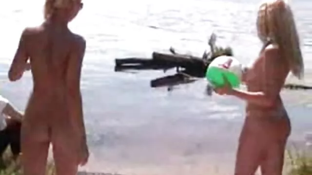 O rabo gordo e sexy bate-me na pila vídeo pornô da geisy arruda e depois fode-se até os vadios andarem na rata perfeita.